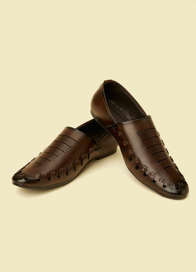 alt message - Manyavar Men Dark Brown Loafer Style Shoes image number 0